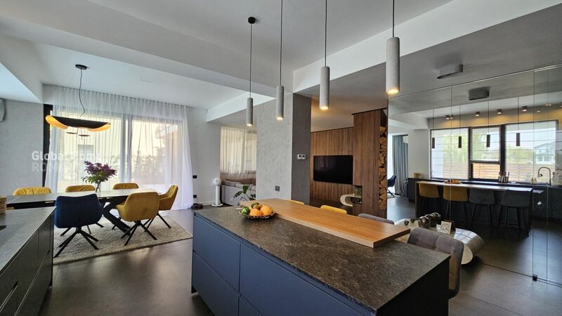 Corbeanca vila moderna 4 camere  190mp  teren 330mp piscina privata